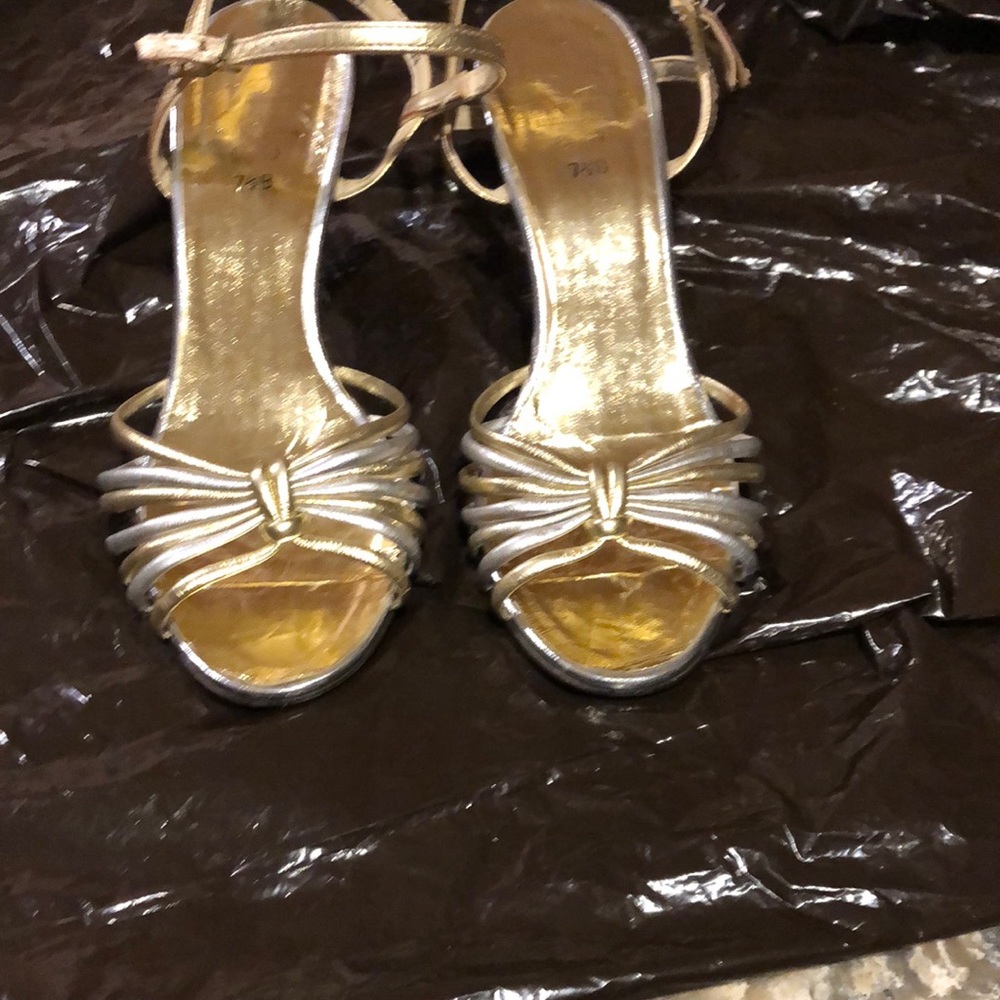 Woman’s Shoes